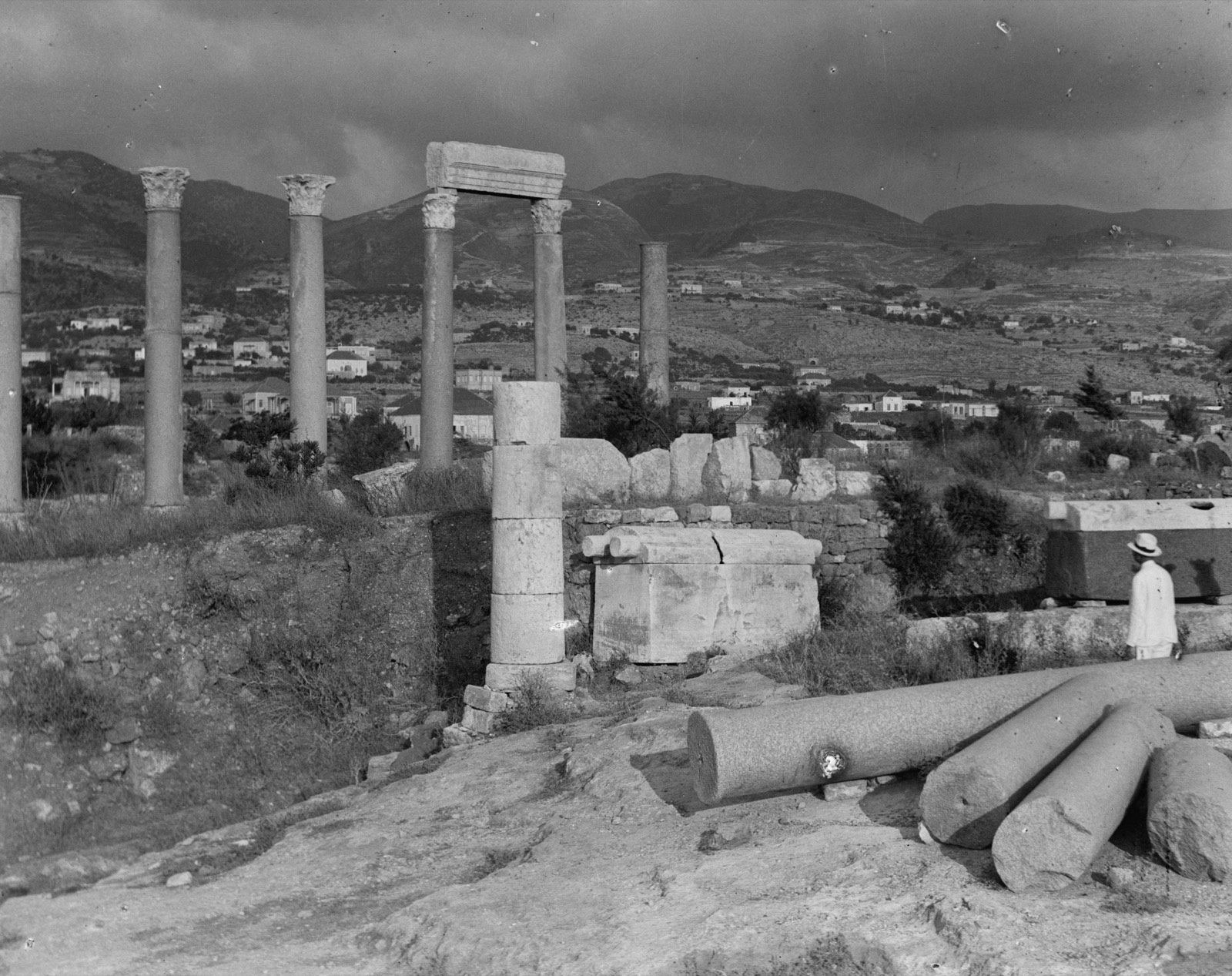 Byblos: Jebeil. Byblos. Gen[eral] view