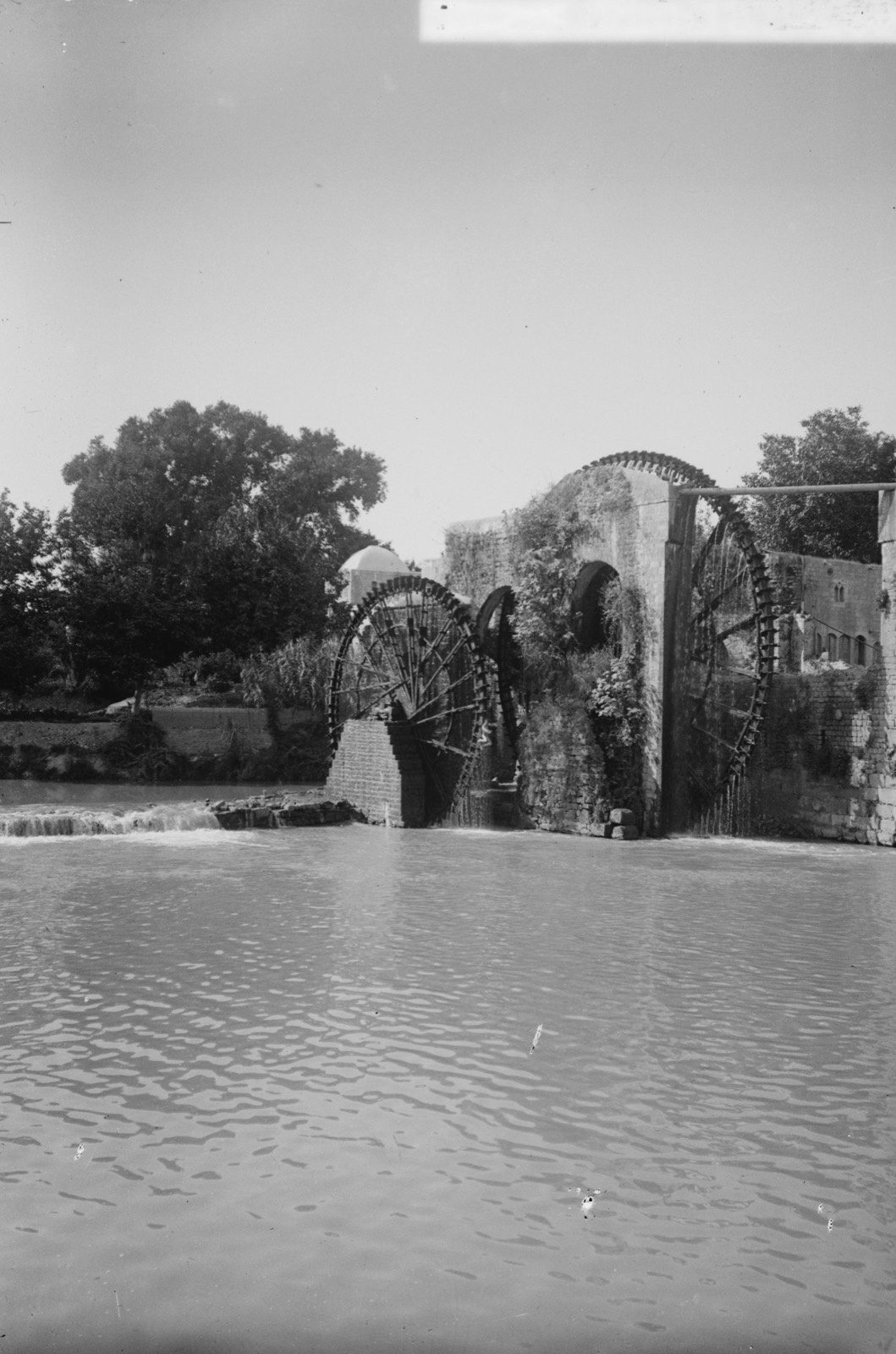 Hama (Hamath). Double water-wheel