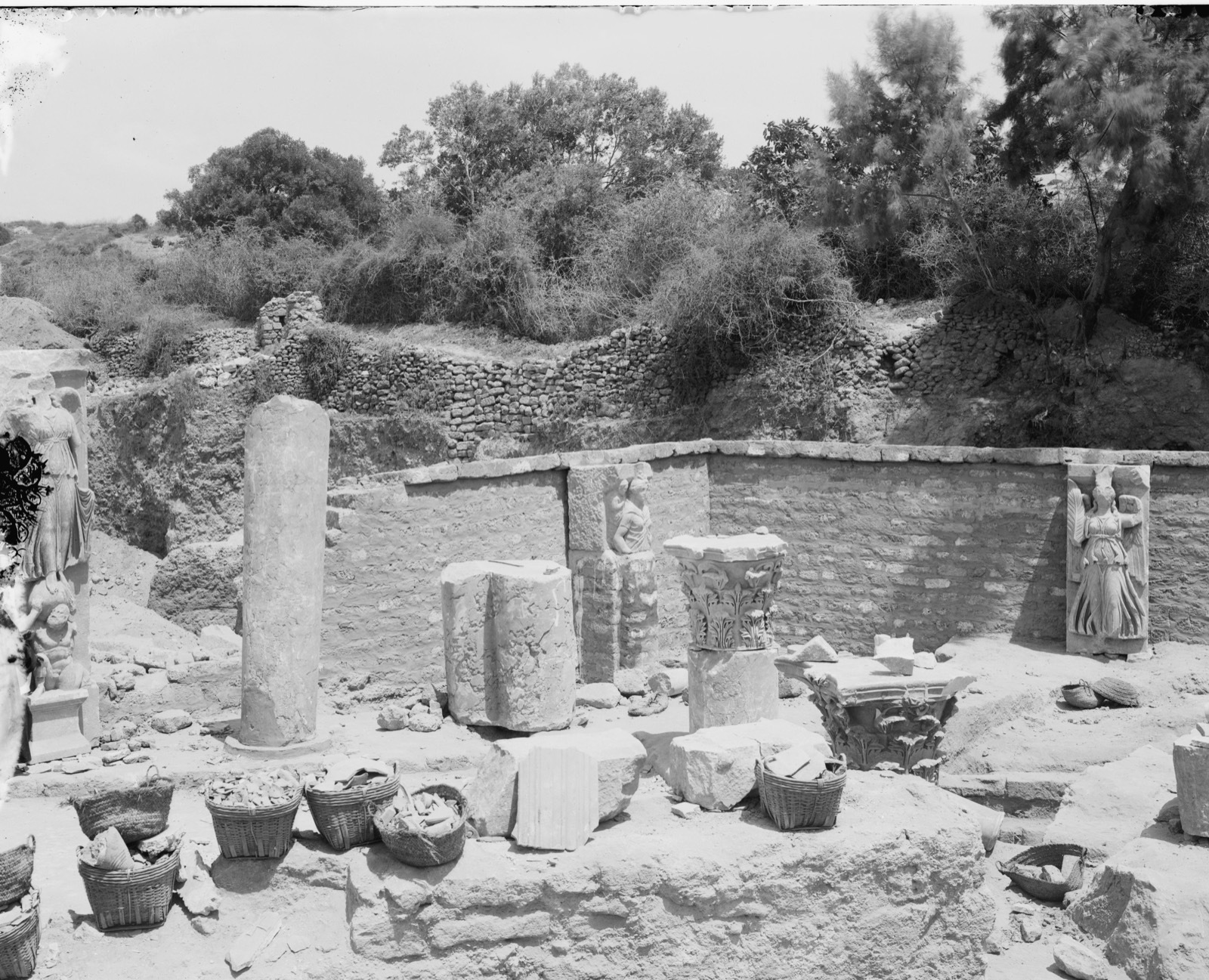 Ruins at Askalon, June 1921